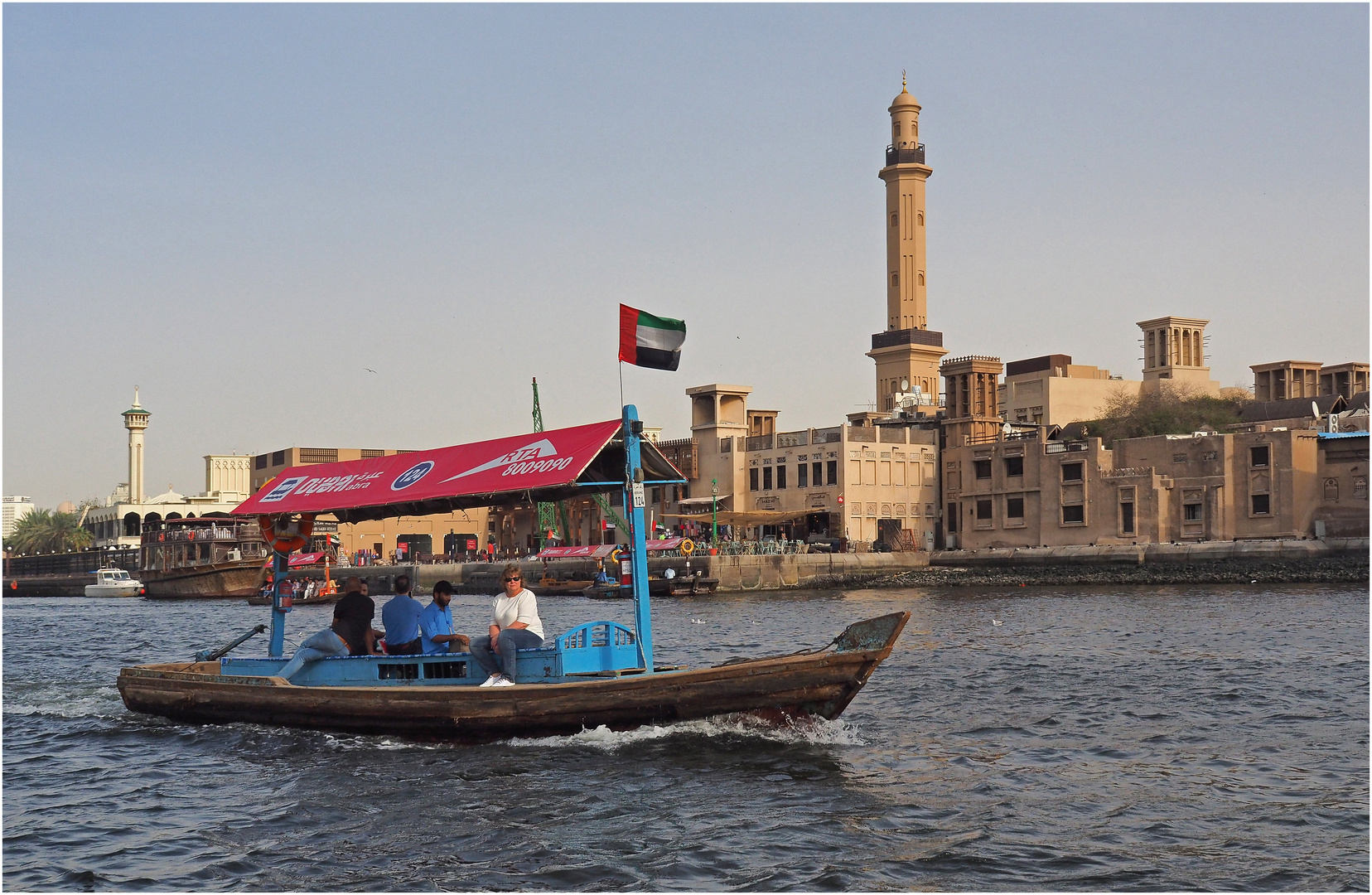 Un abra sur la « Rivière » Khor Dubaï…