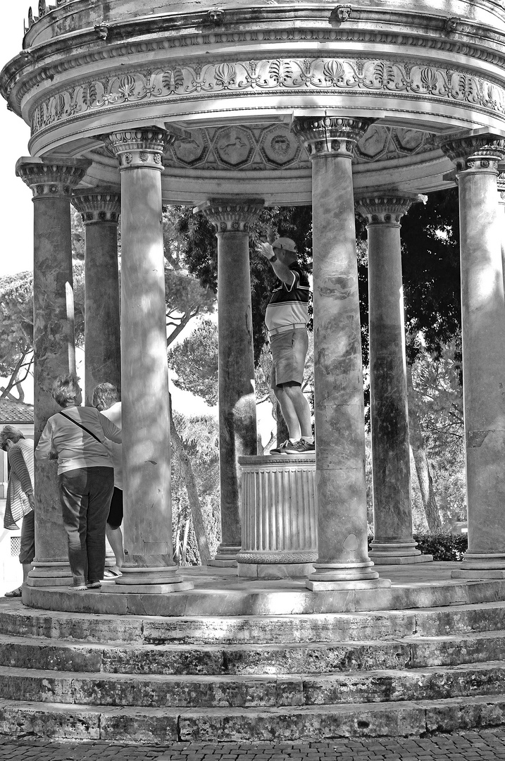 Un americano a Roma -- An american man in Rome