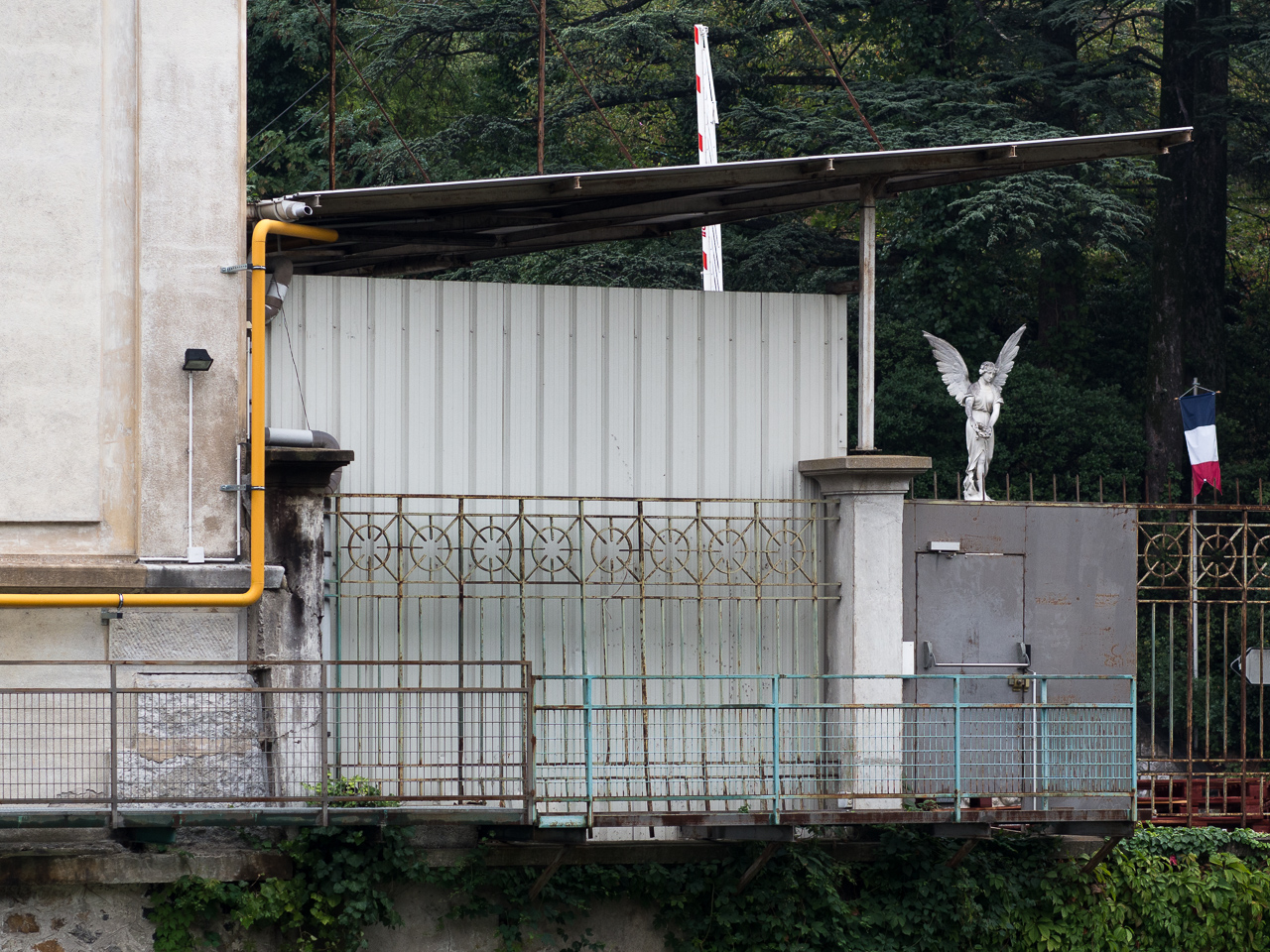 un ange à l'usine