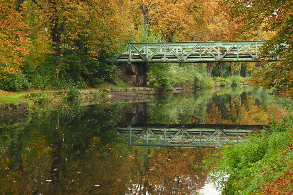 Un autre pont, en automne