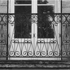 Un balcon en noir et blanc pour changer