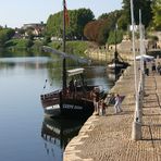 UN BATEAU DE PROMENADE QUI PORTE BIEN SON NOM