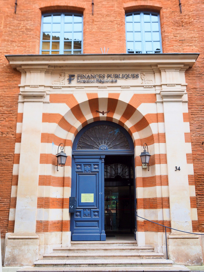 Un bâtiment dans lequel tout n’est pas rose…