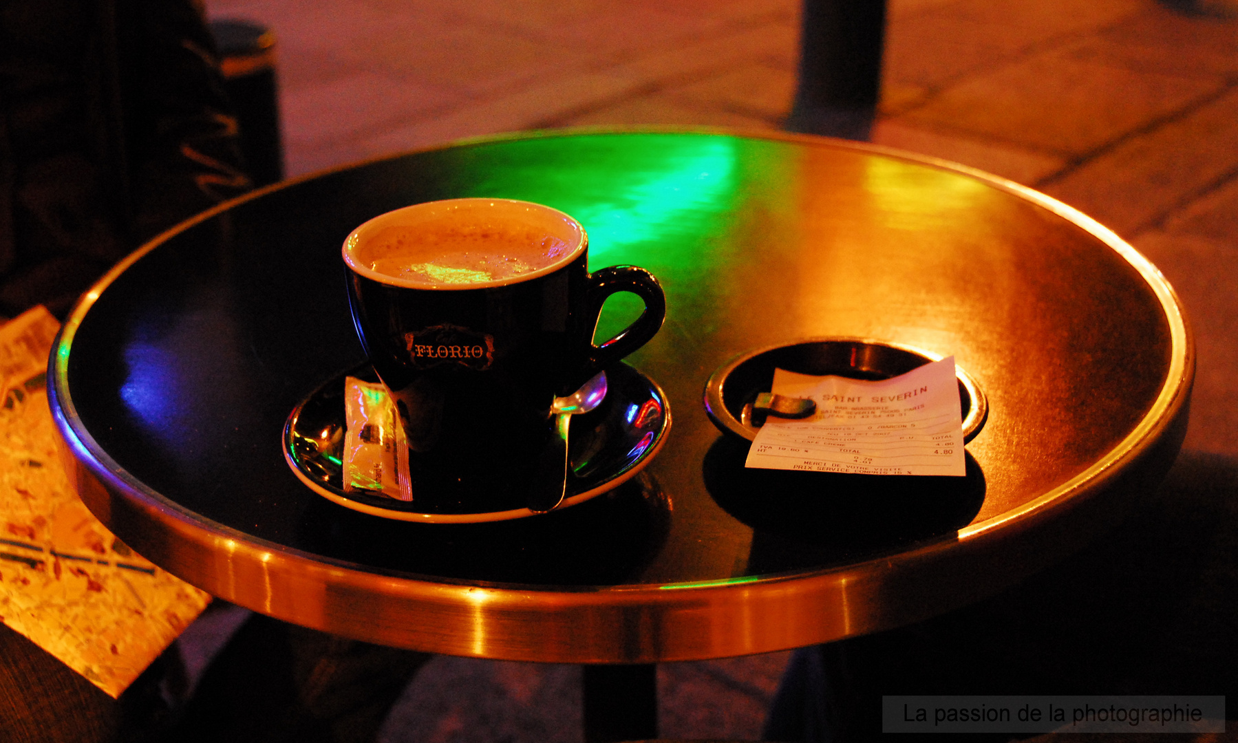 Un café à Paris