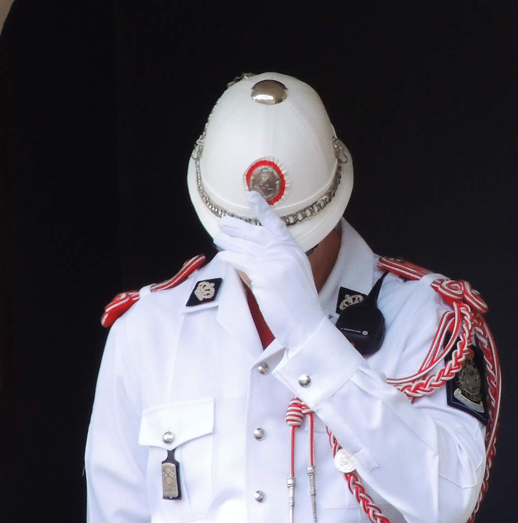 Un carabinier Monaco Ville