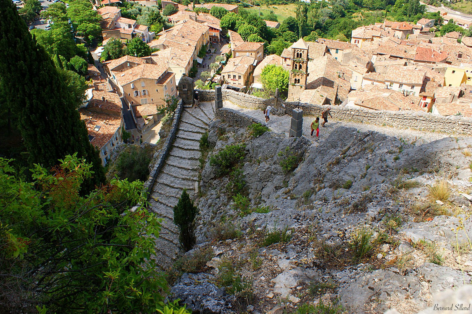 un chemin Calade, en pas- d'âne.