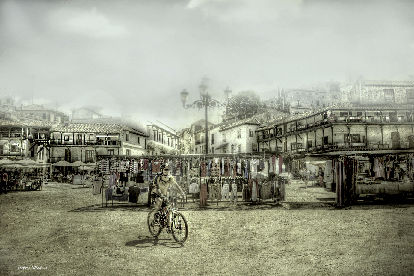 UN CICLISTA EN CHINCHON