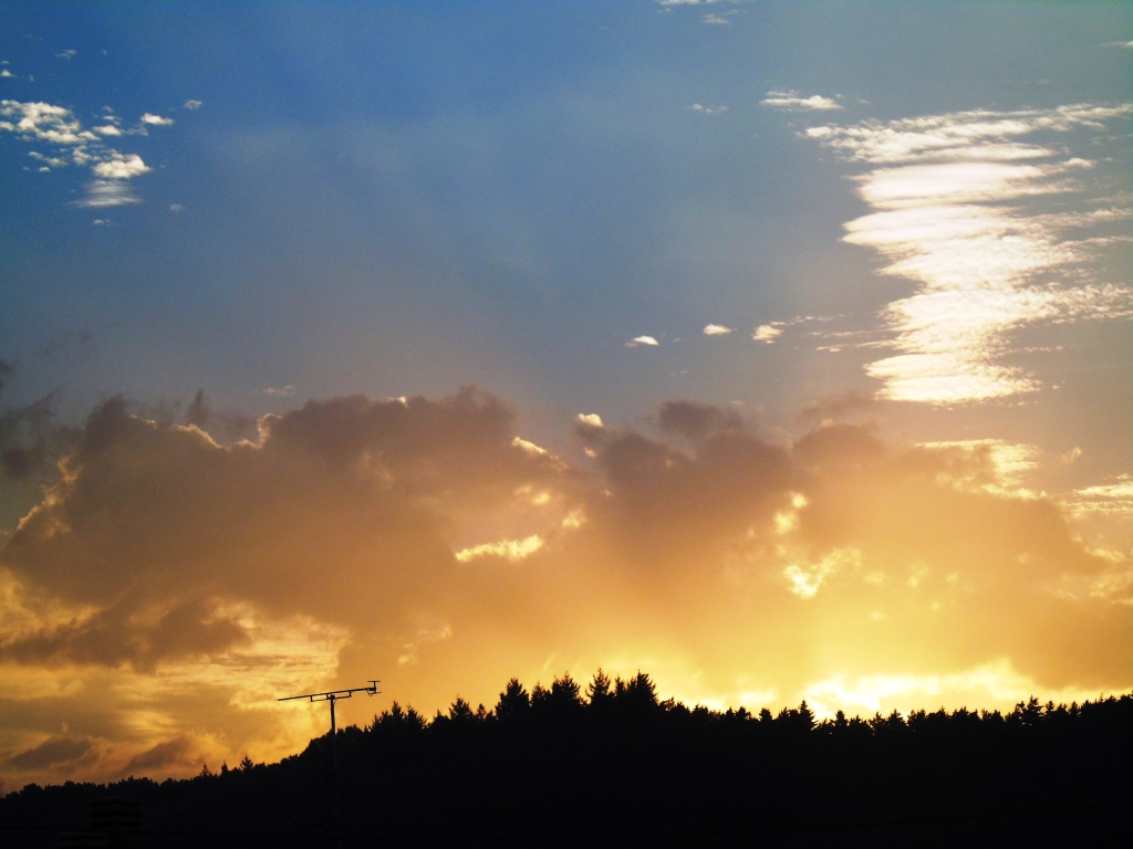 un cielo come fosse dipinto.............