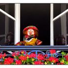 Un clown à la fenêtre