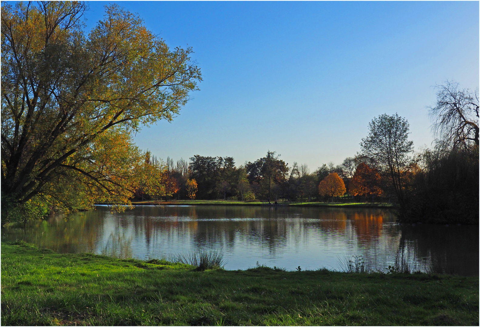 Un des lacs du parc de Gauge à l’automne