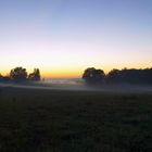 Un doux manteau de brouillard  enveloppe la campagne