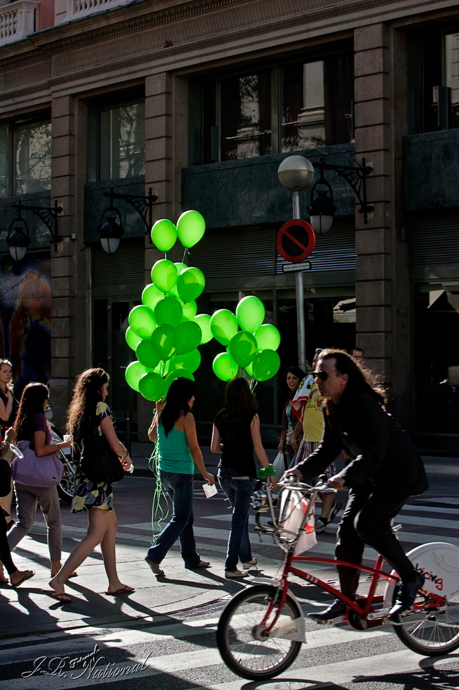 un globo ,dos globos ,tres globos