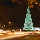 Un gran árbol de navidad