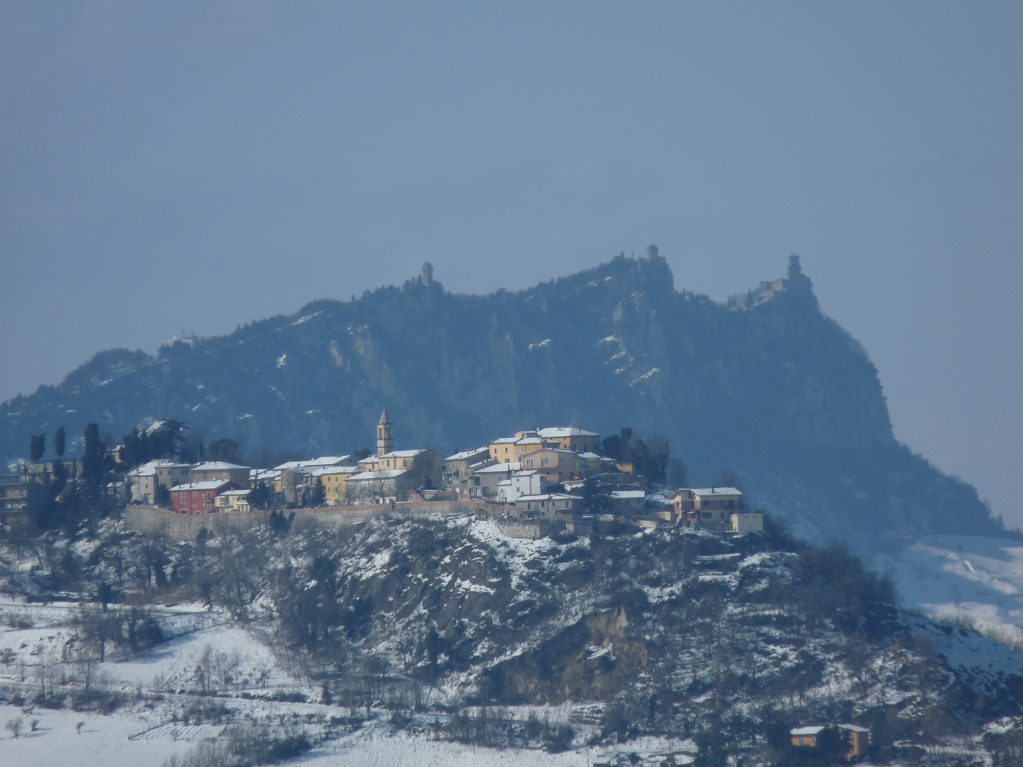 Un insolita visione di San Marino da Onferno (RN)
