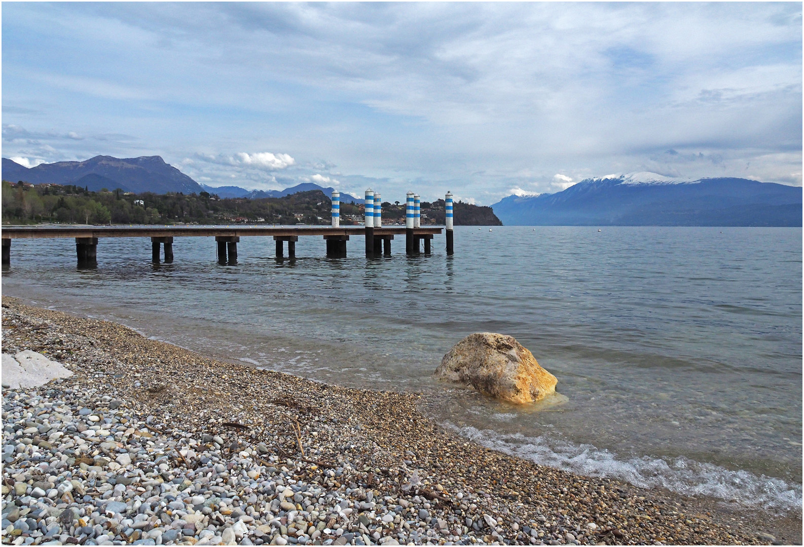 Un jour gris sur le Lac de Garde à Manerba