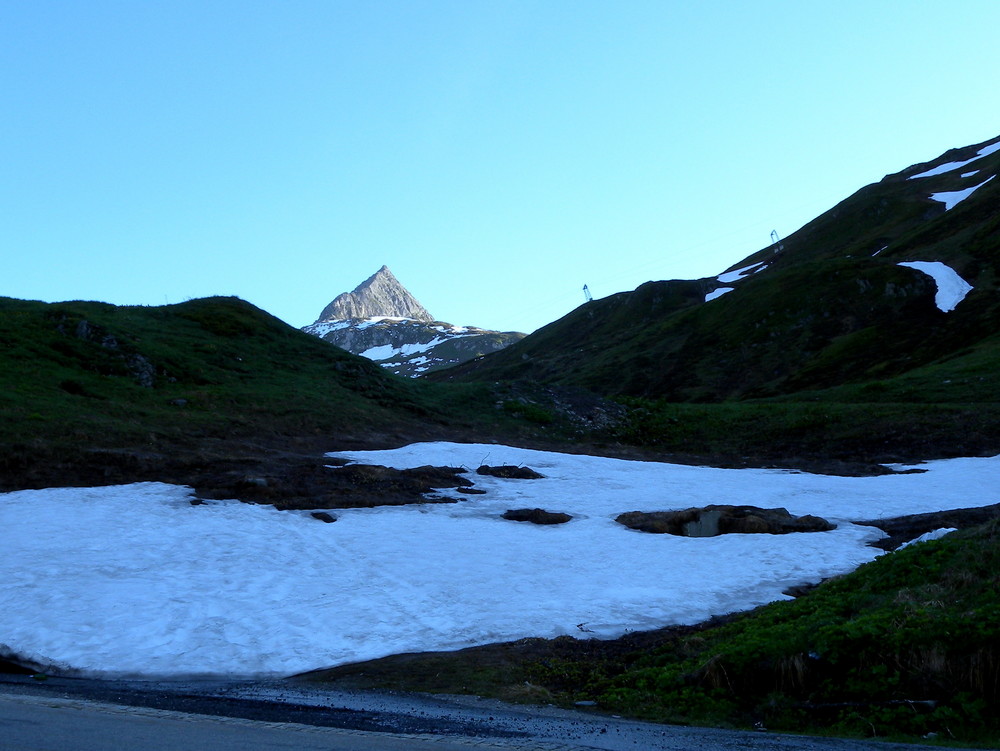 Un matin sur le col d'Oberalp..01