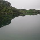 un miroir dans la montagne