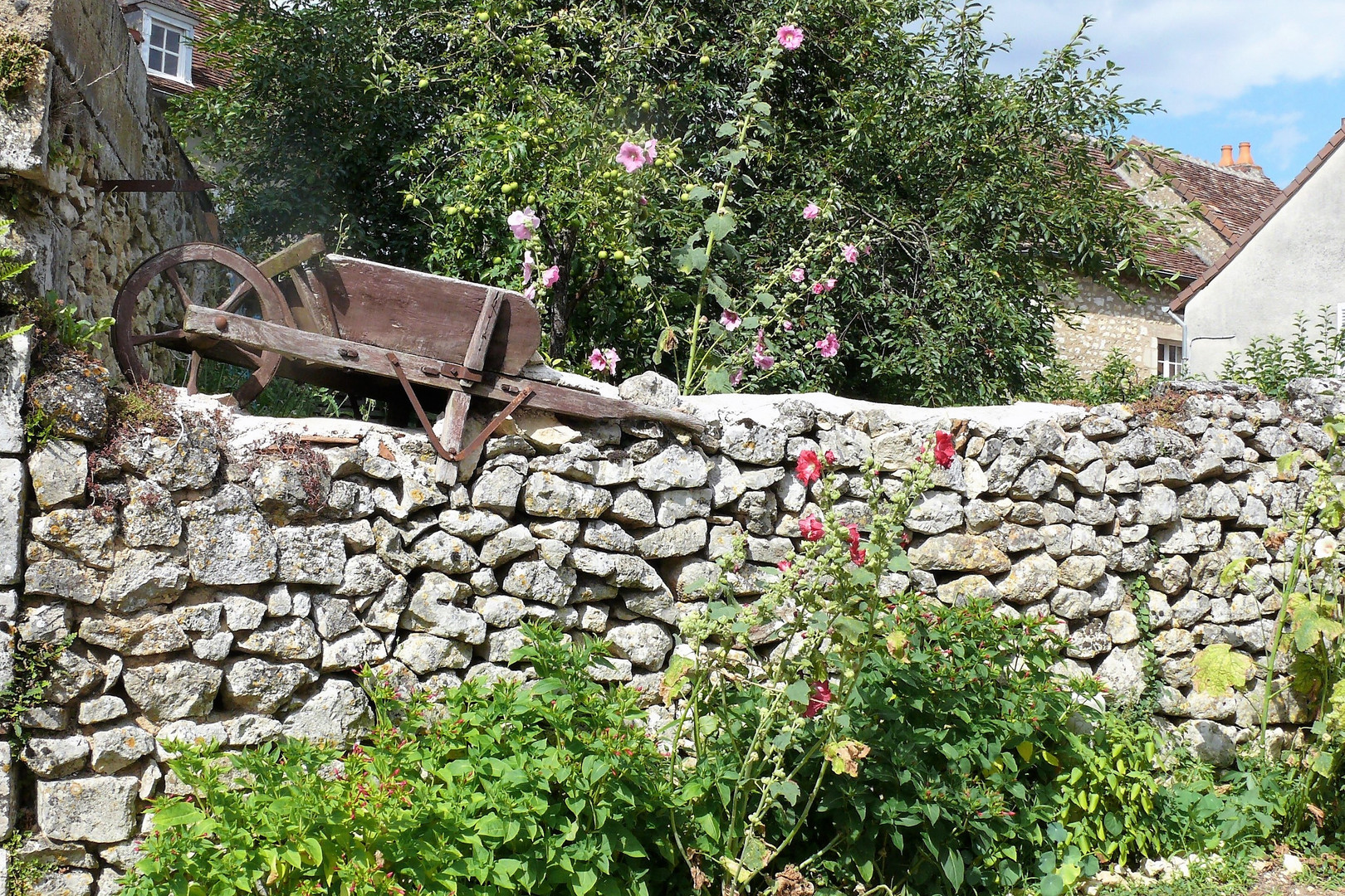 Un mur, une brouette