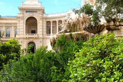 Un palais dans les arbres