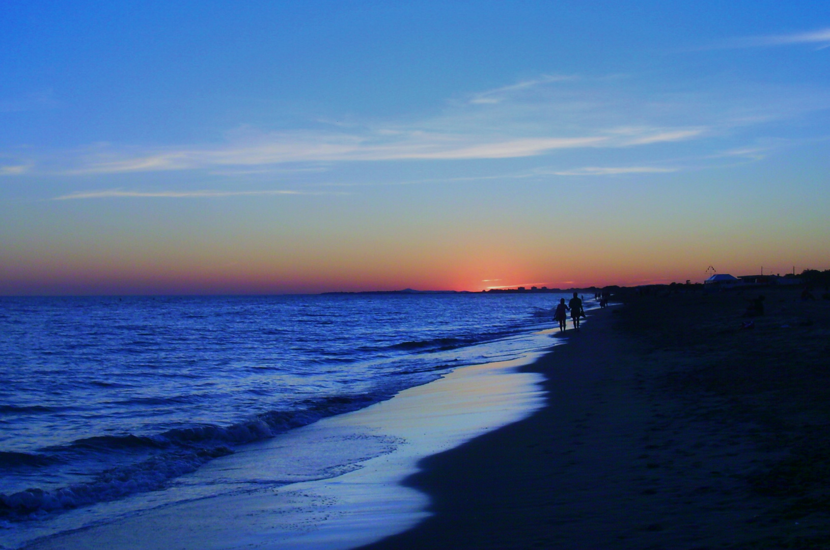 UN PASEO AL ATARDECER