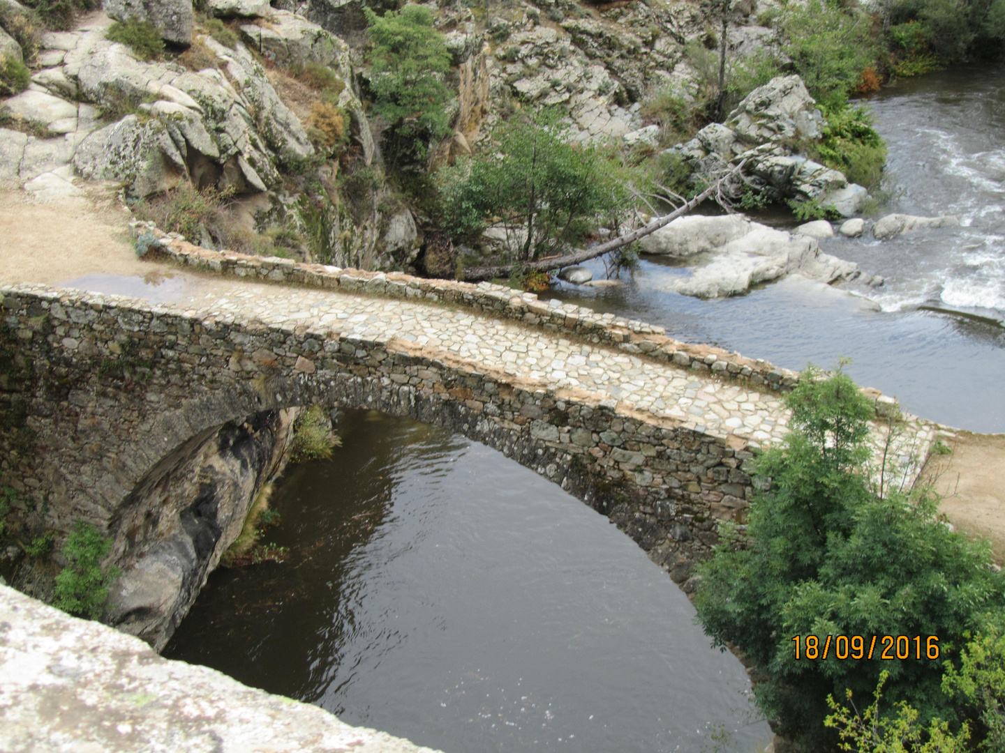 Un petit pont en Corse 