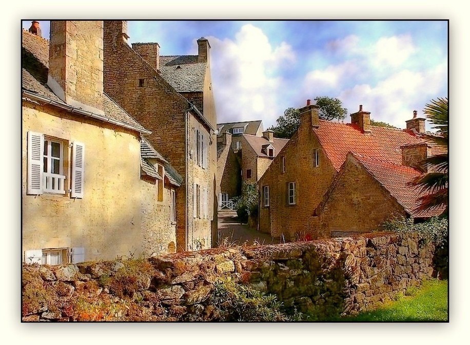 Un petit village dans la Manche, bon dimanche!