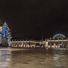 Un peu de pluie, des lumières, la nuit avant Noël ...