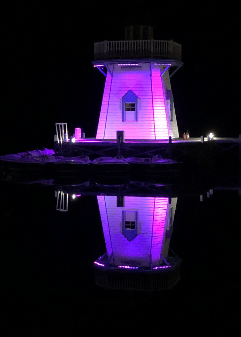 un phare dans la nuit 