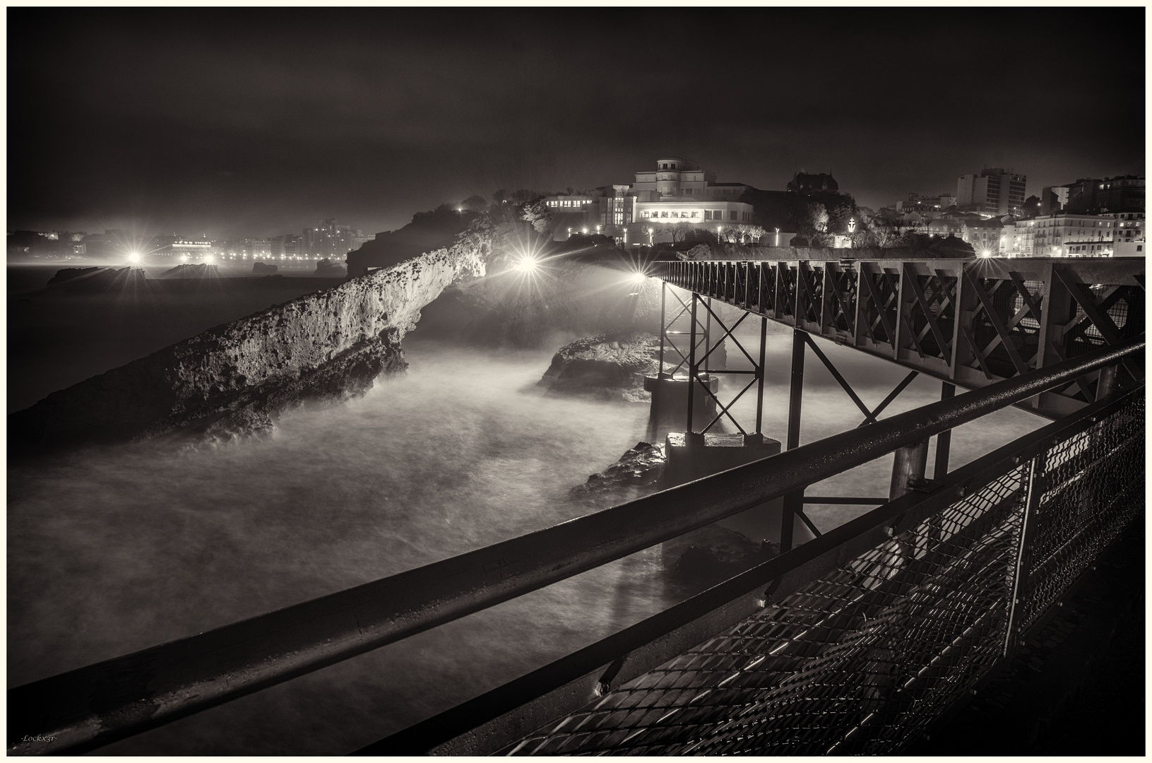 Un pont dans la tourmente