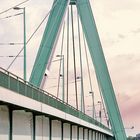 Un portant du Pont Séverin de Cologne