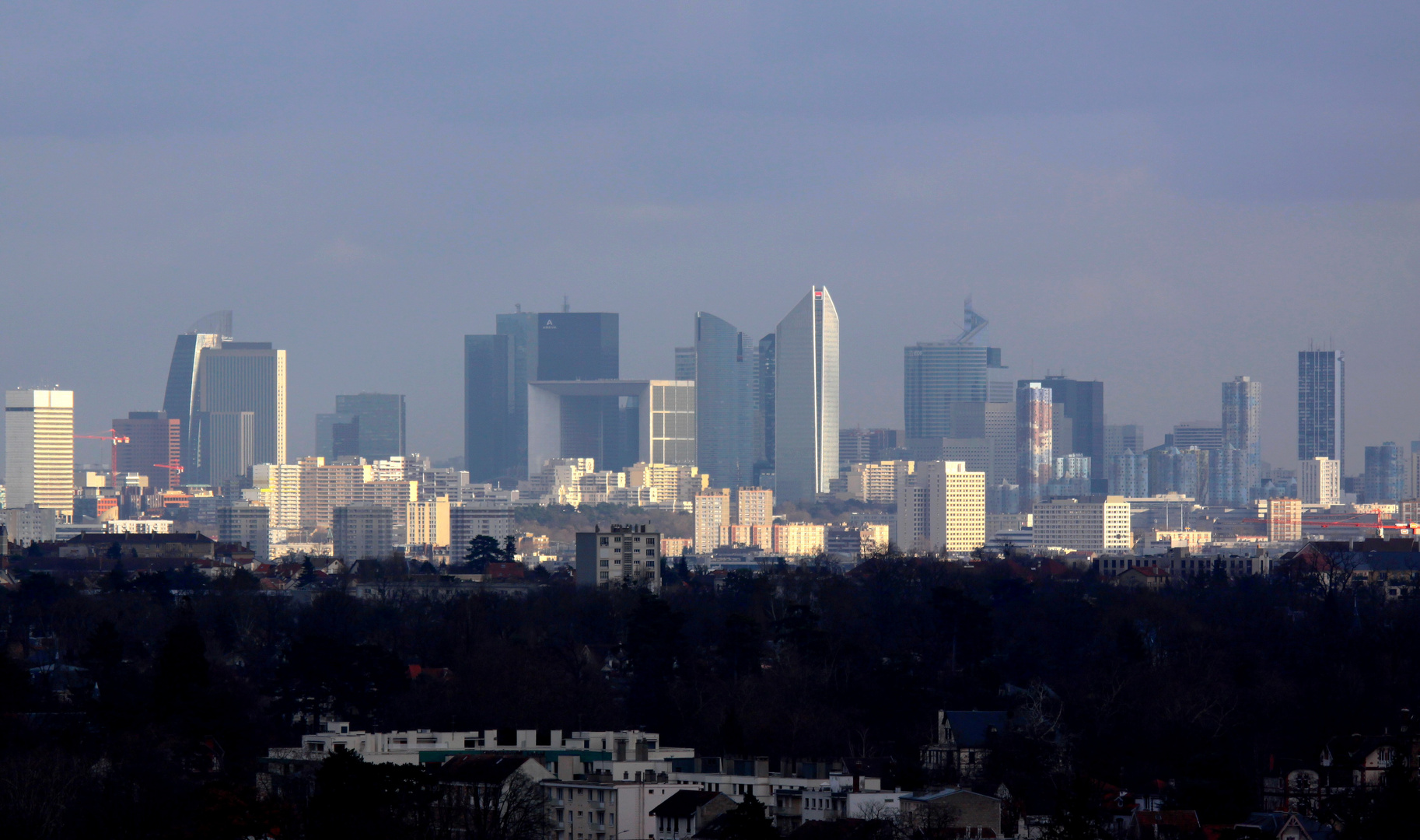 un rayon de soleil sur la Défense