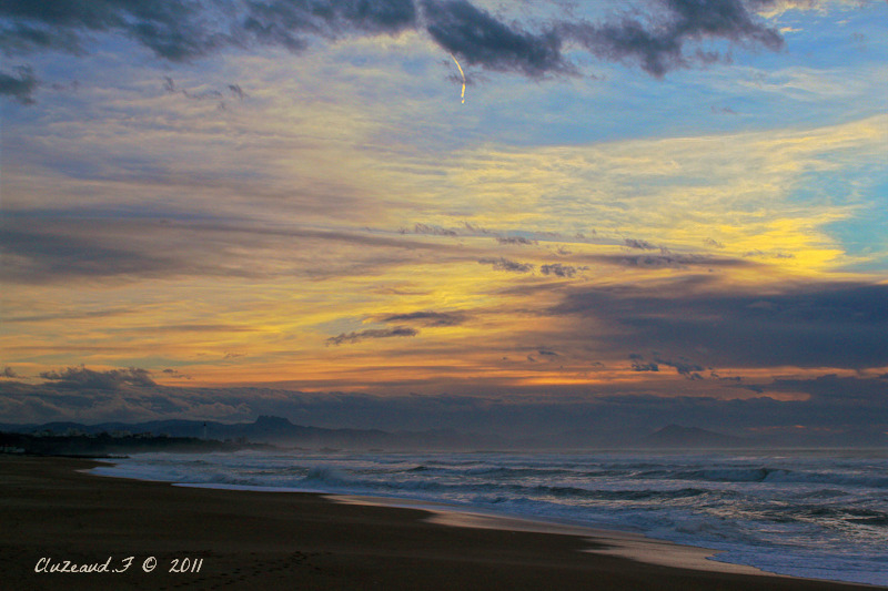 Un soir, le long de la plage!