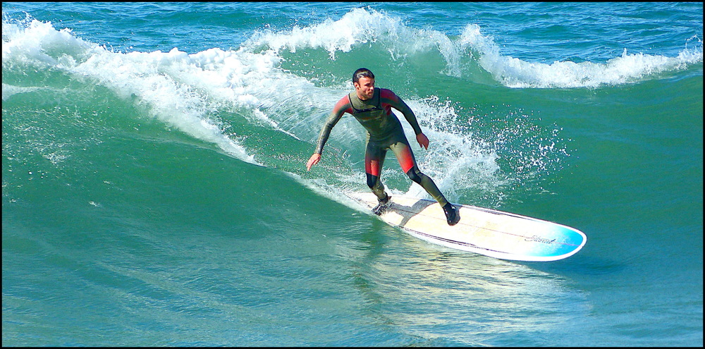 Un surfeur à BIARRITZ