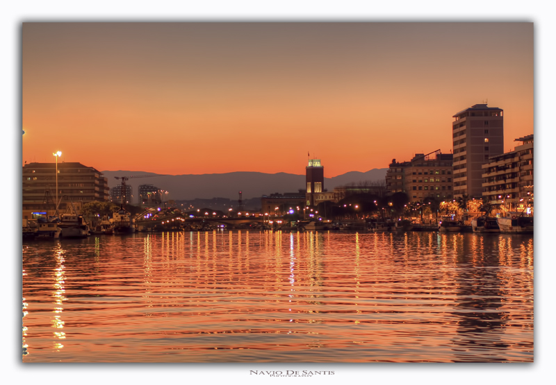 un tramonto al porto di Pescara