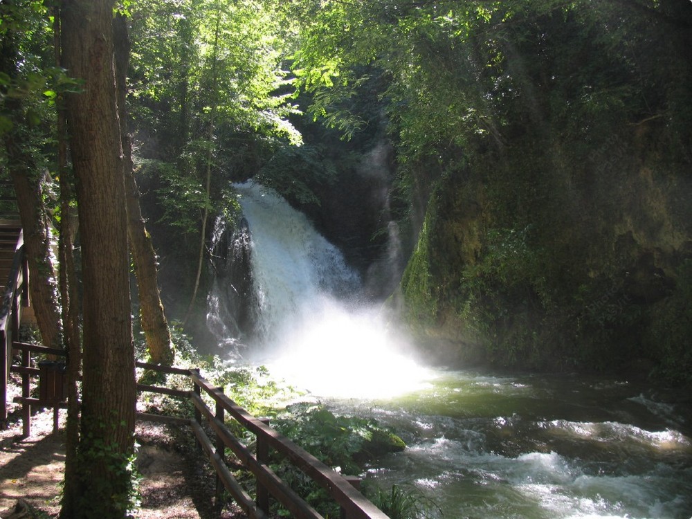 Un tratto delle cascate delle Marmore (a valle).