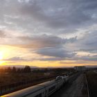 Un tren al atardecer