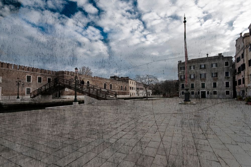 ....un vecchio omaggio al Sestiere Castello...