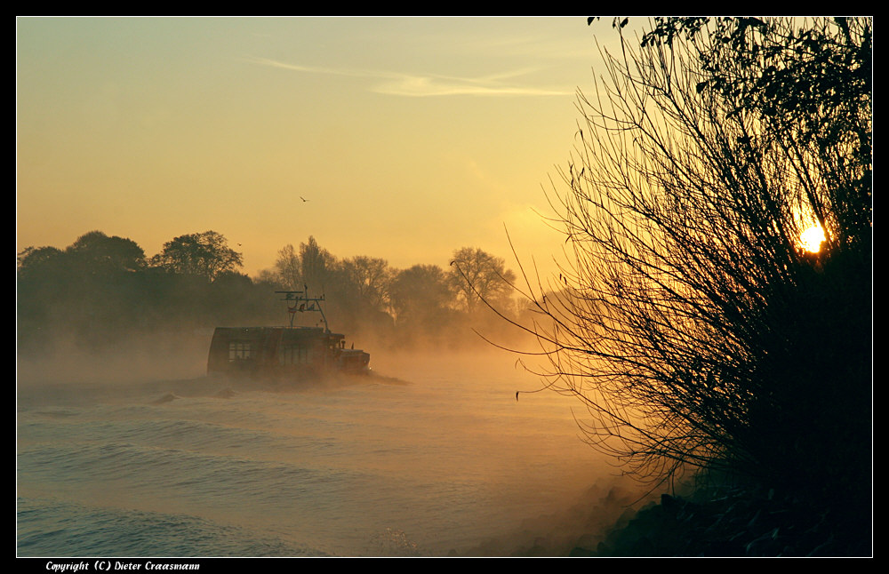 Un vent glacial ... (Ein Eisiger Morgenwind ... - Icy wind at sunup)