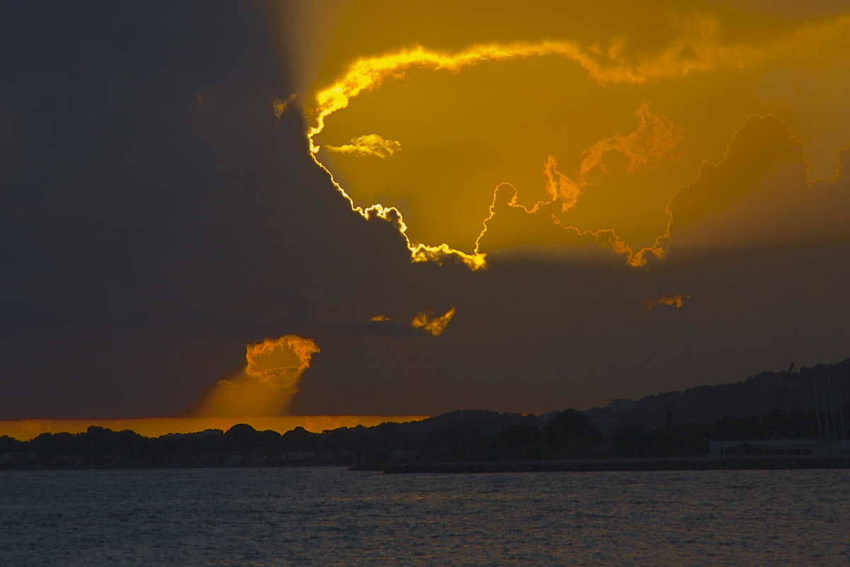 Un visage dans les nuages