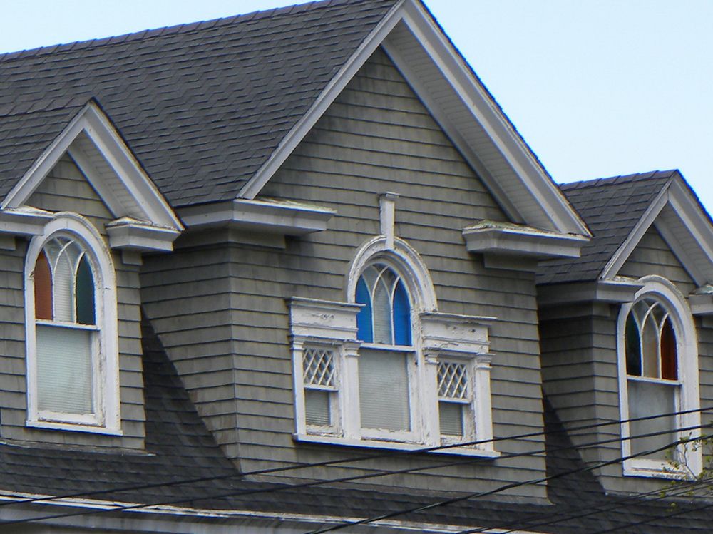 Una casa nel New Jersey (finestre colorate)