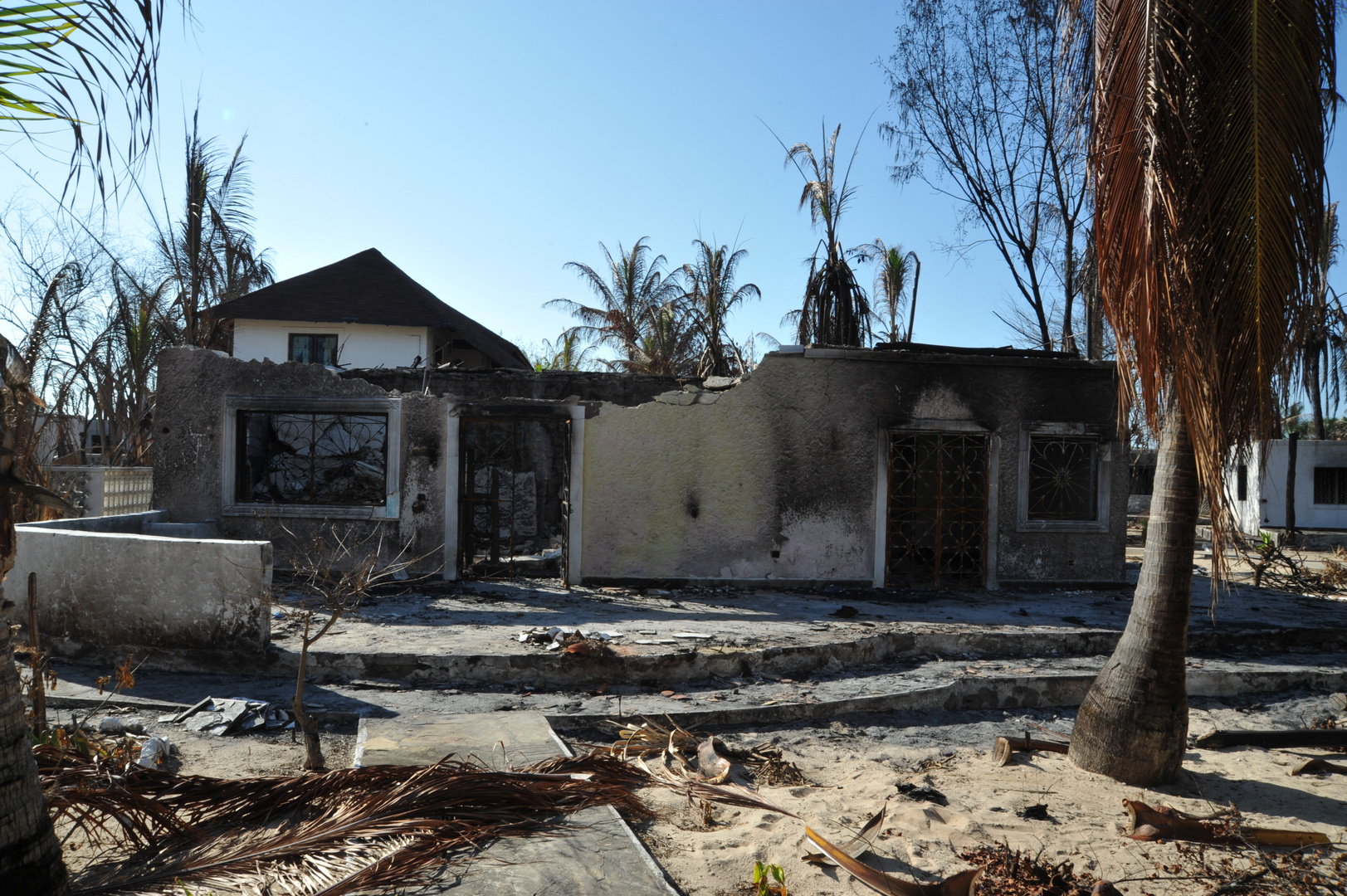 Una casetta particolare dopo l'incendio