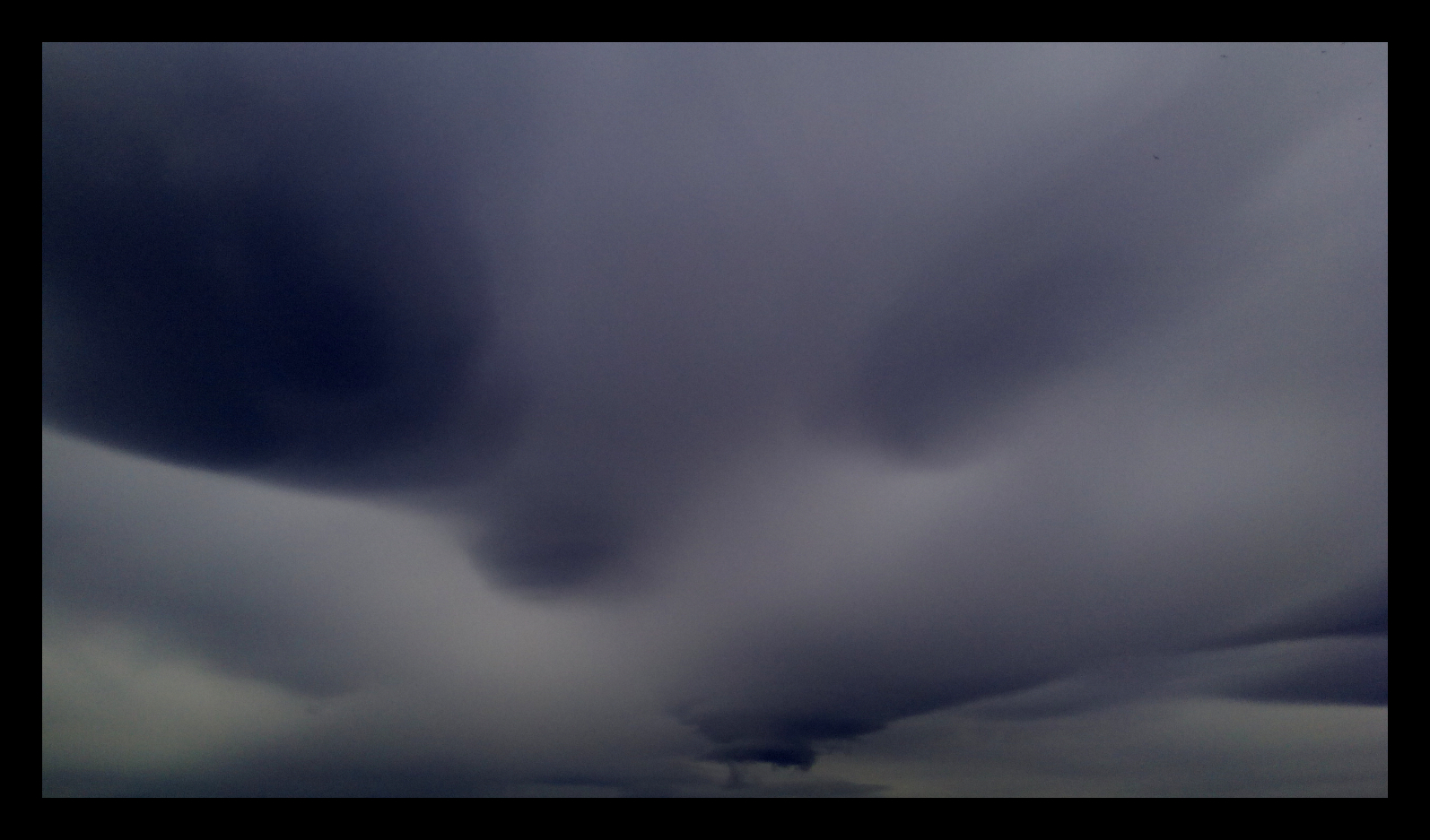 una estraña nube