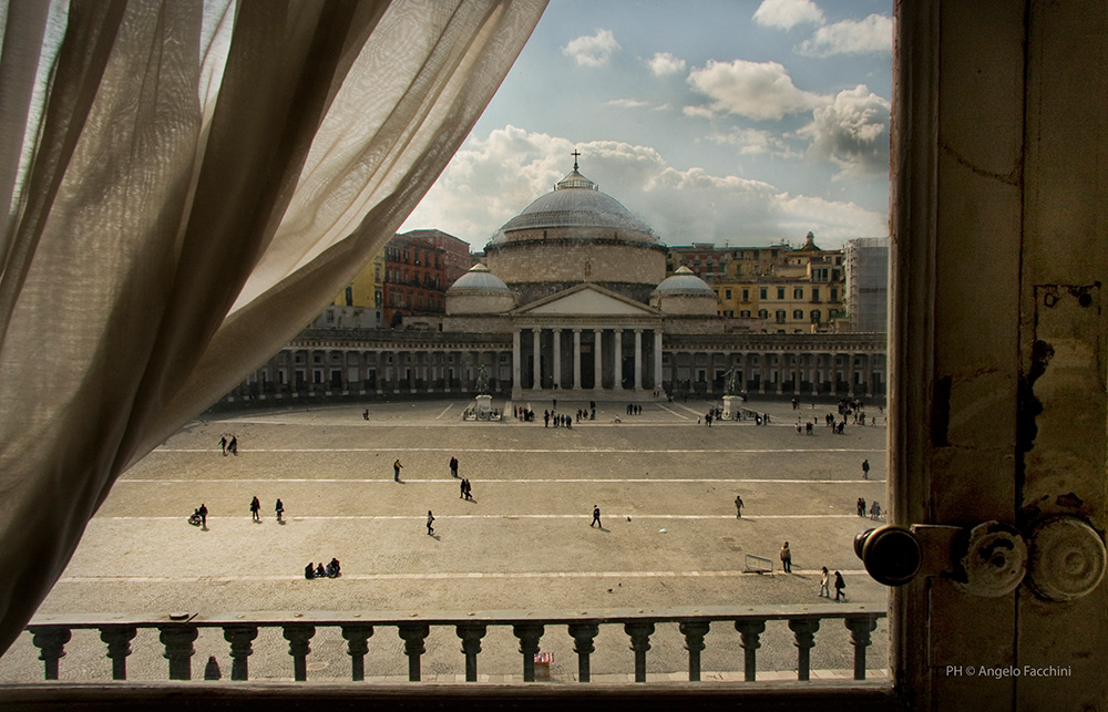 Una finestra su Napoli