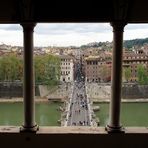 Una finestra sul Ponte S. Angelo