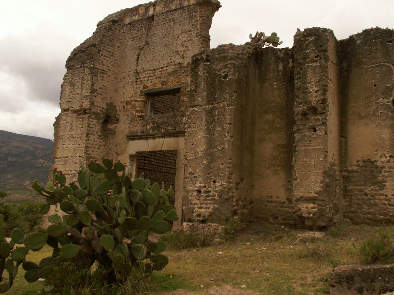 UNA hacienda que encontramos en el camino a San Felipe.