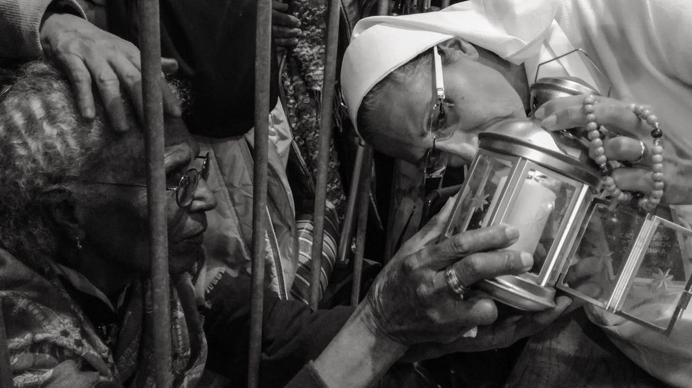 Una luce per pregare (Fatima,  Rosario con Papa Francesco, 12 maggio 2017)