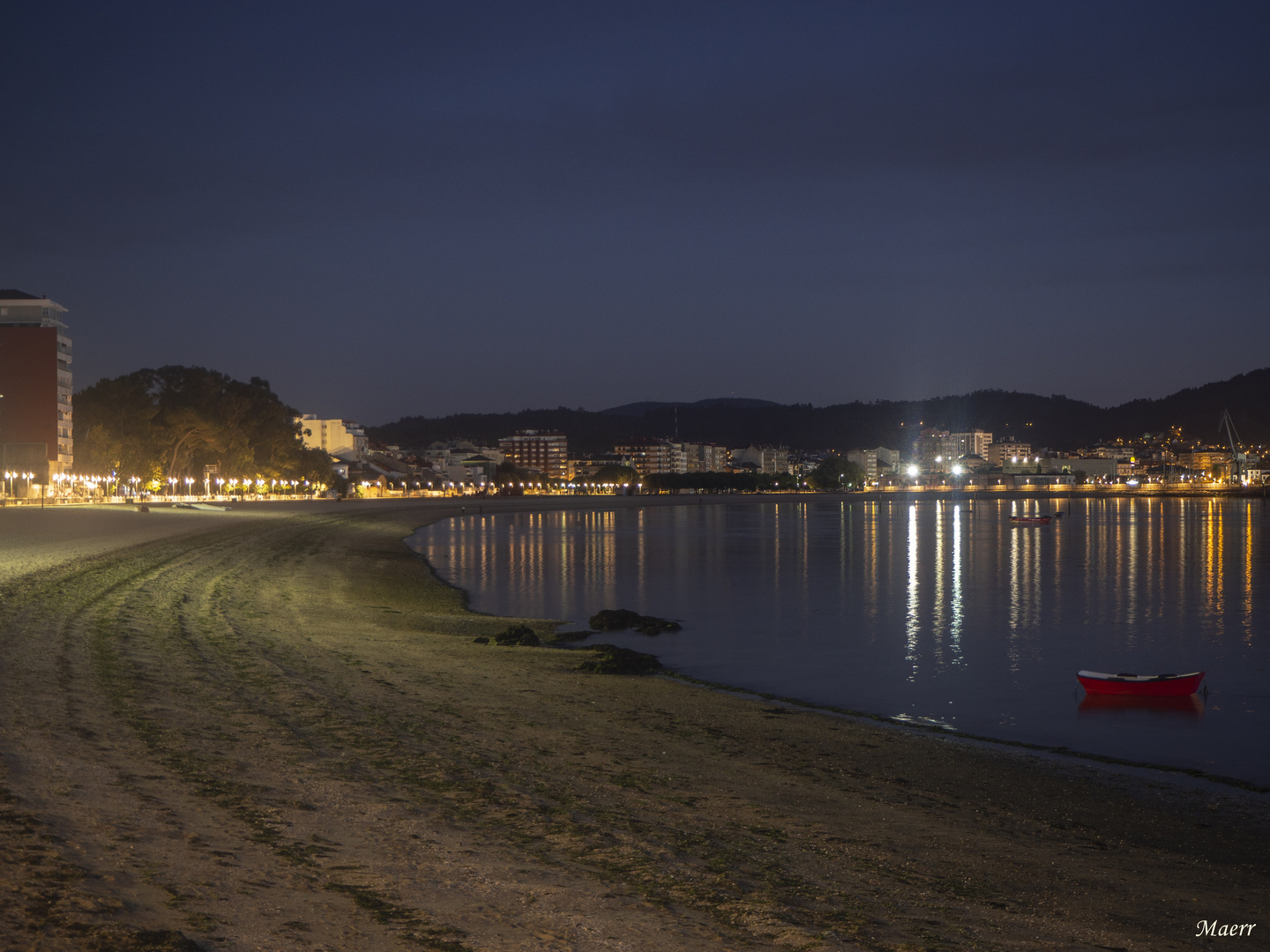 Una noche de otoño en el puerto.