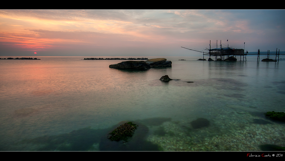 Una pallina rossa all'orizzonte