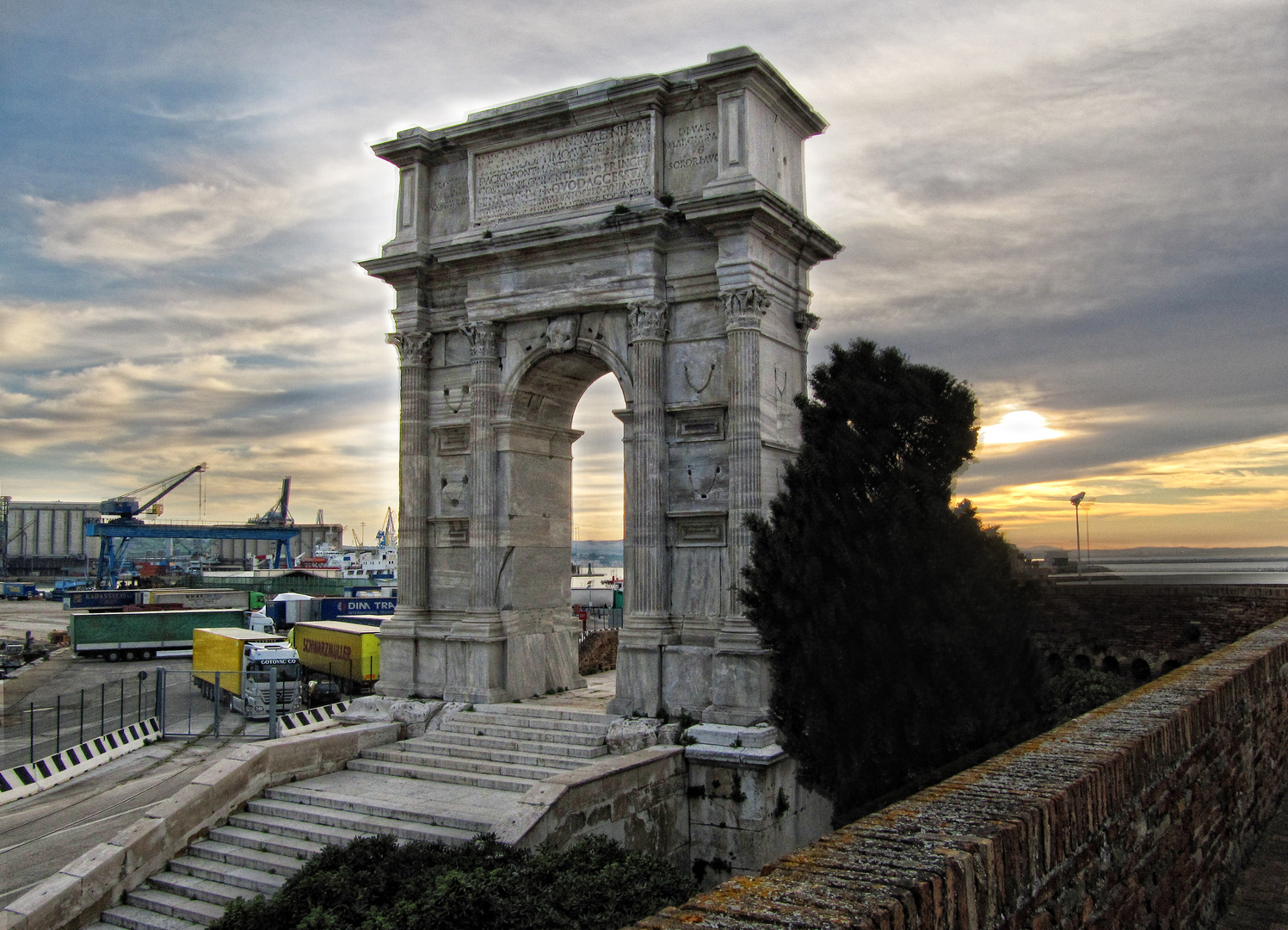 Una sera al porto di Ancona