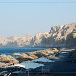 Una spiaggia di Santorini